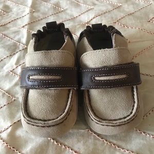 NWT Suede baby shoes from Robeez